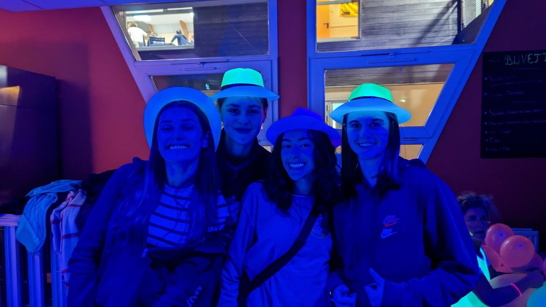 PXL_20221202_202922183