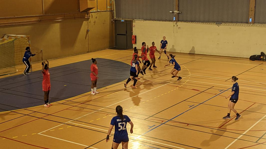 PXL_20221203_164330185