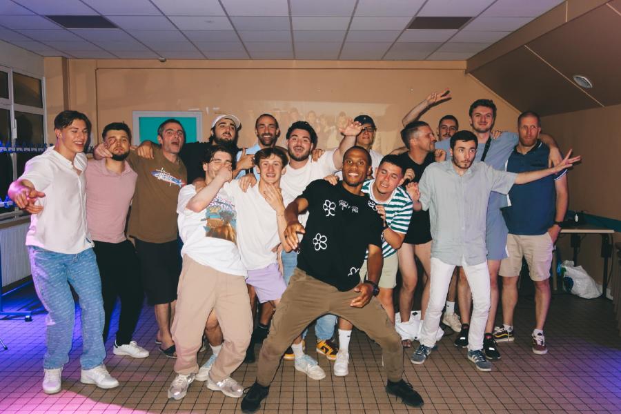 Picsart_23-06-17_03-13-31-696